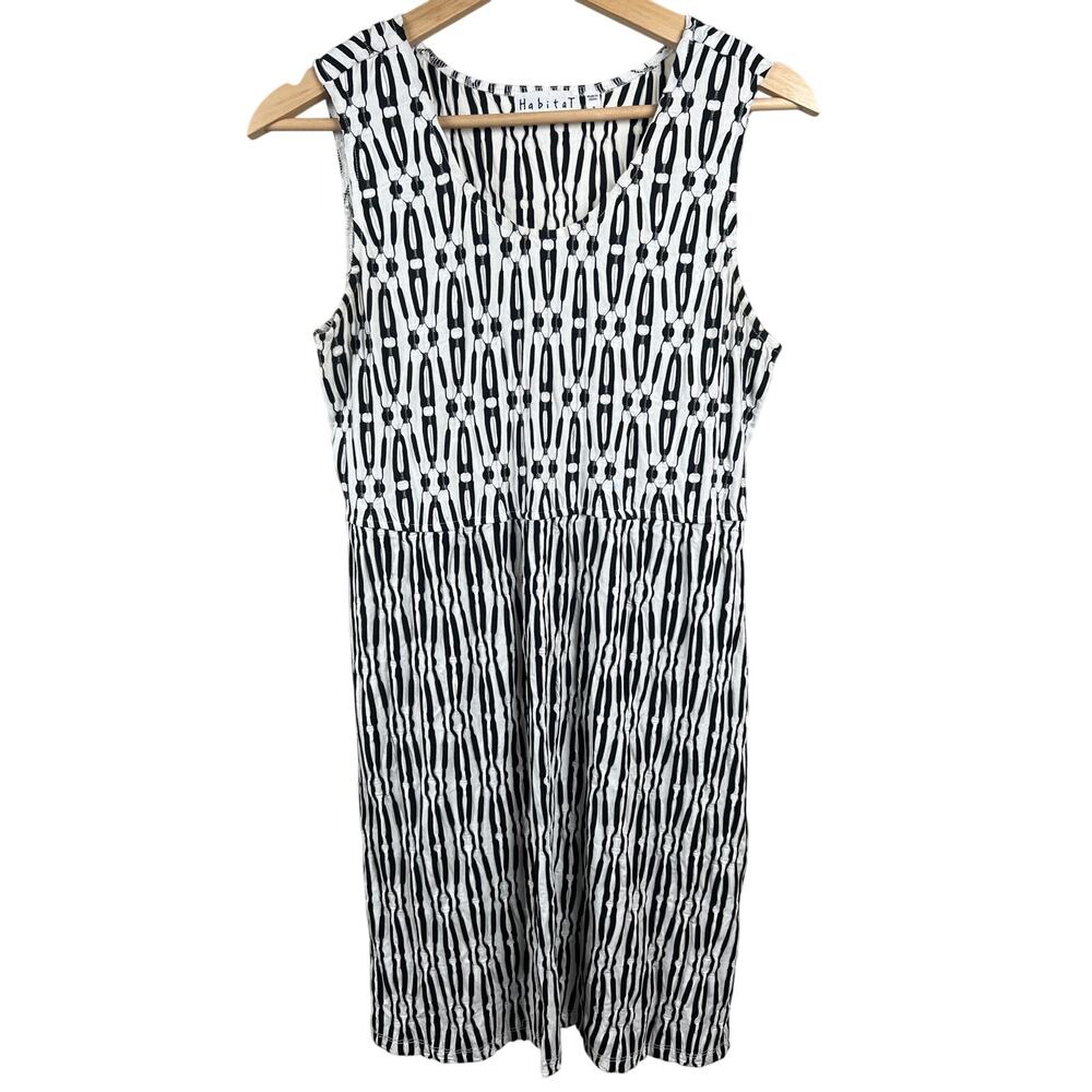 HABITAT Black and White Crinkle Tank Sheath Polyester Spandex Size Small